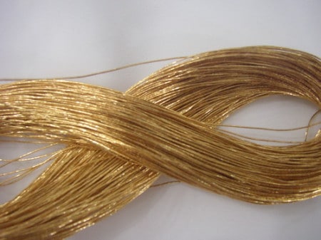 Золотые нити применяемые для лифтинга лица